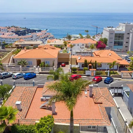 Leonardo Dos By Puerto de Santiago