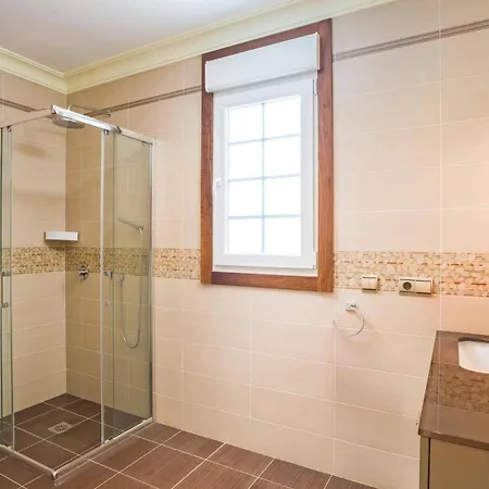 빌라 Leonardo Dos By *